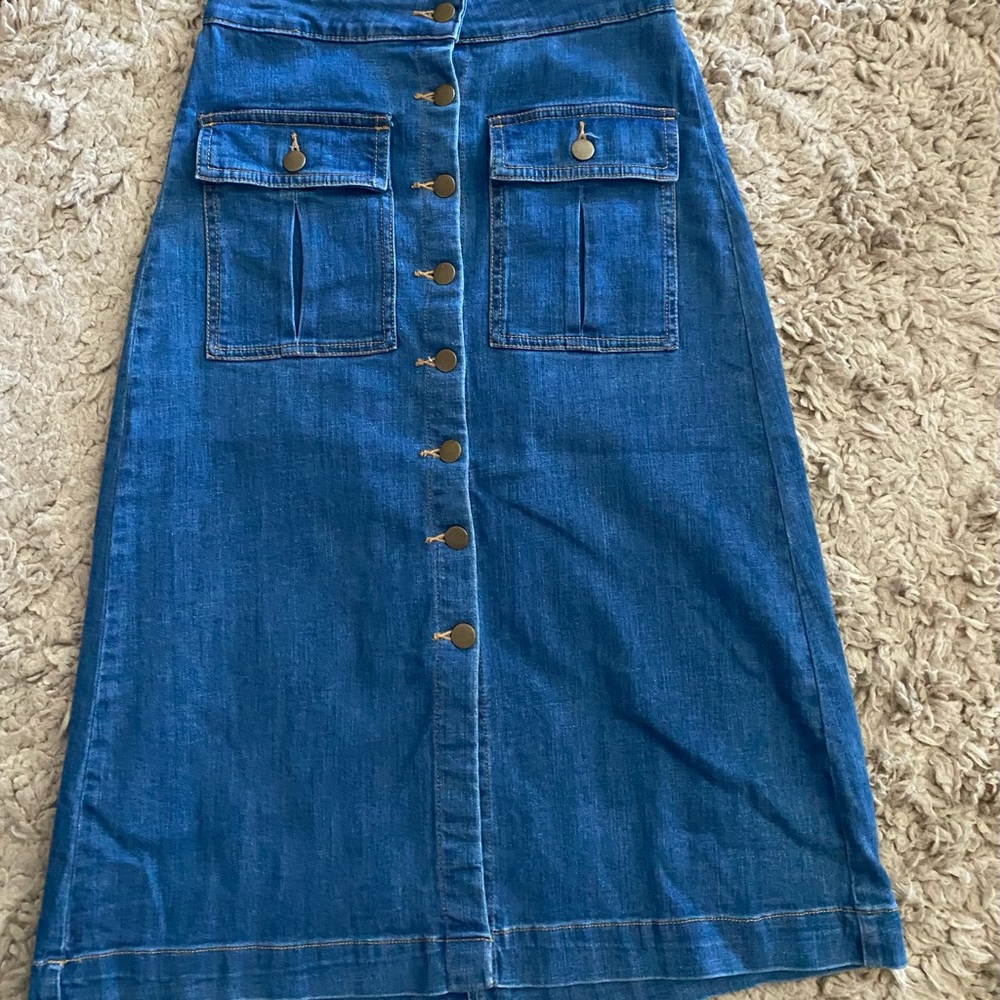 Button down Denim skirt